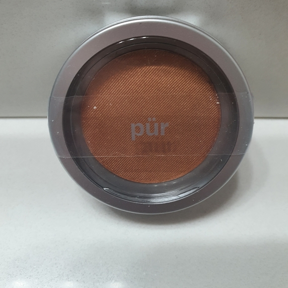 3/$100 BNIB Beauty Bronzer Bundle - Picture 4 of 5